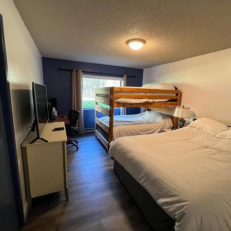 Rustic Girdwood Condo Екстер'єр фото